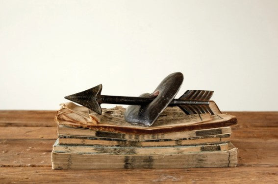 Cast Iron Heart & Arrow