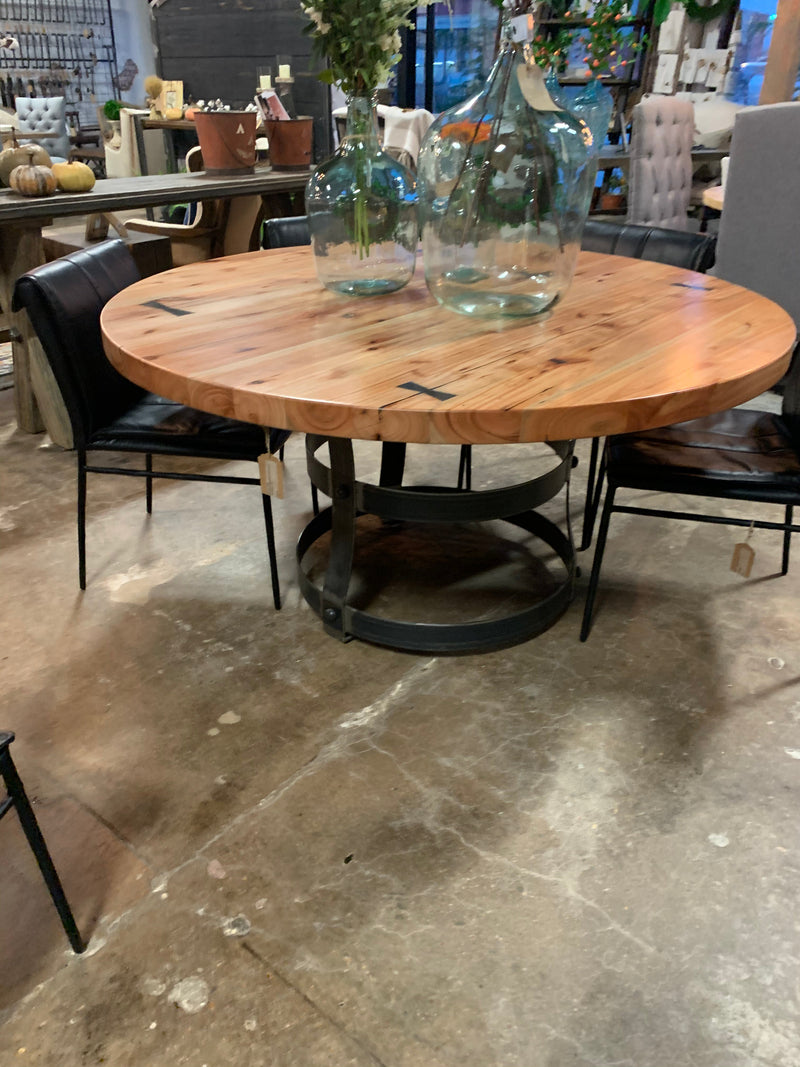 The Bolero Dining Table